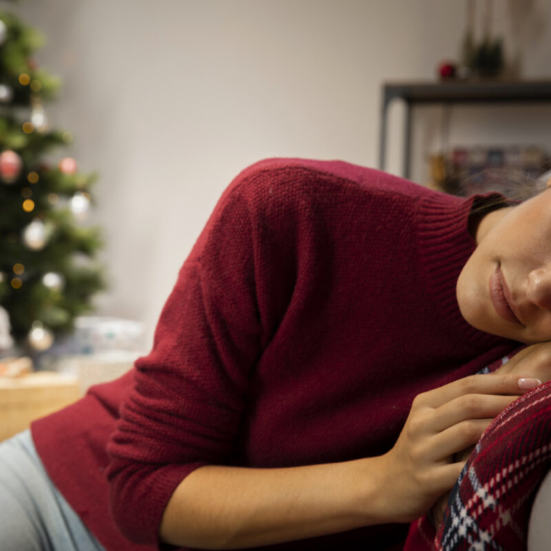 Why are heart attacks more common at Christmas? Doctor explains winter wave and warning signs