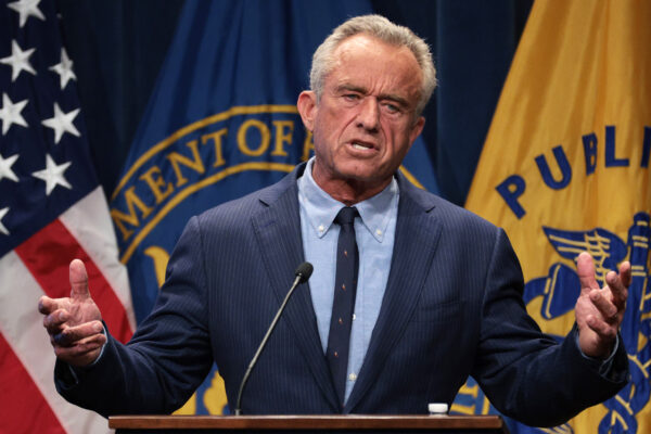 RFK JR forced to recover words after accusing the legislator of adopting millions of the pharmaceutical industry